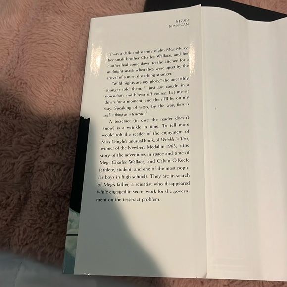 A wrinkle in time hardcover - Picture 4 of 7